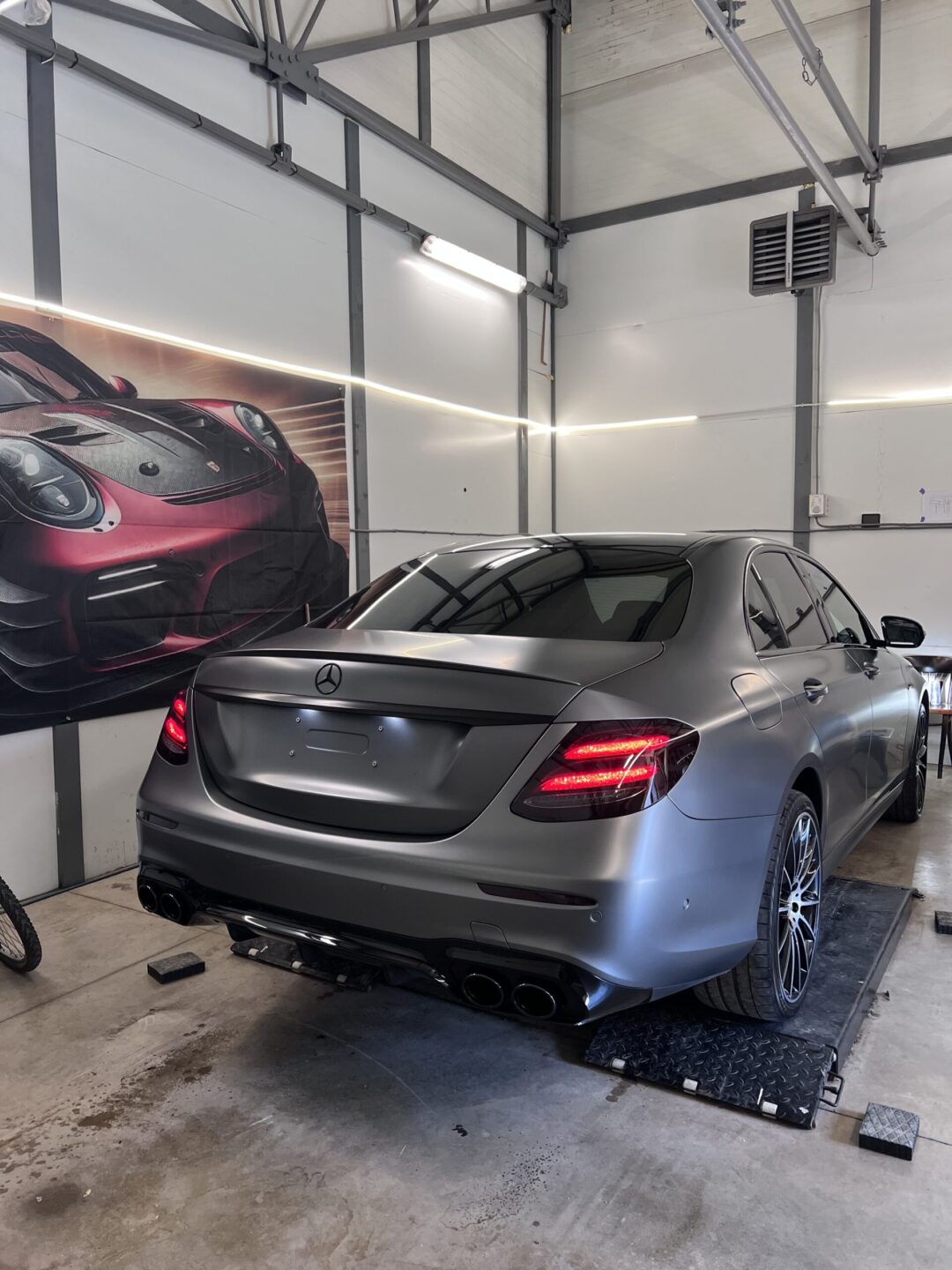 voskovanie_mercedes_c_amg